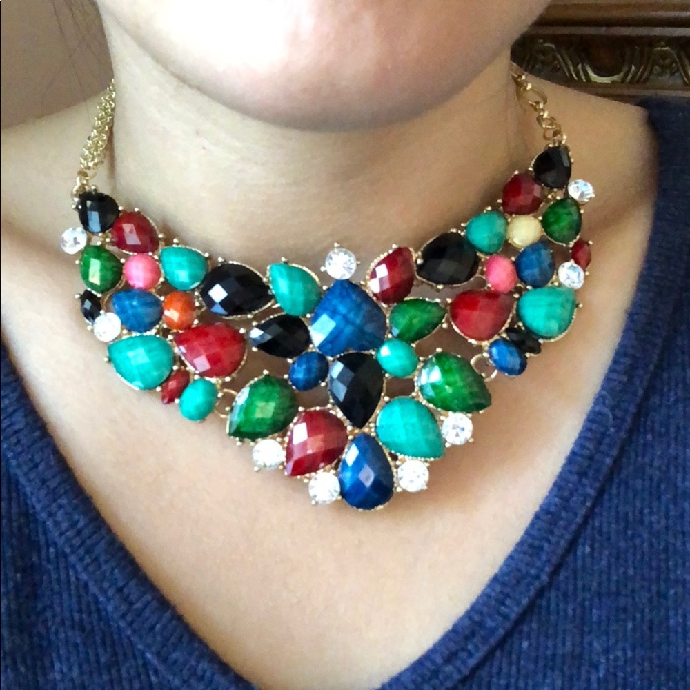 AMRITA SINGH BIB FALL NECKLACE